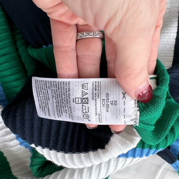 Banana Republic Knit Midi-Dress - Picture 3 of 4